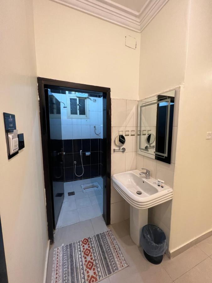 أجنحة ورد للوحدات الفندقية Khamis Mushait Exterior photo