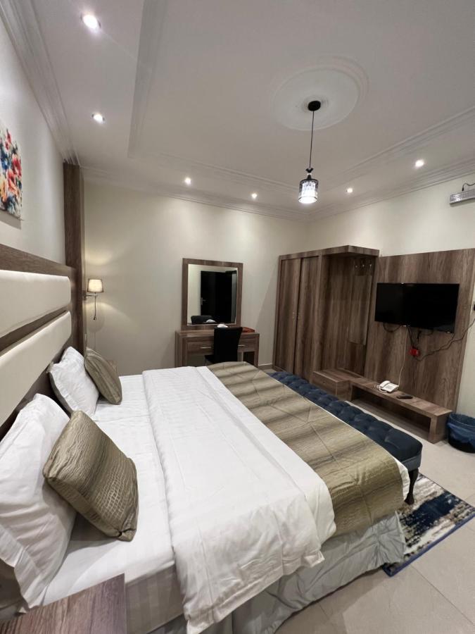 أجنحة ورد للوحدات الفندقية Khamis Mushait Exterior photo