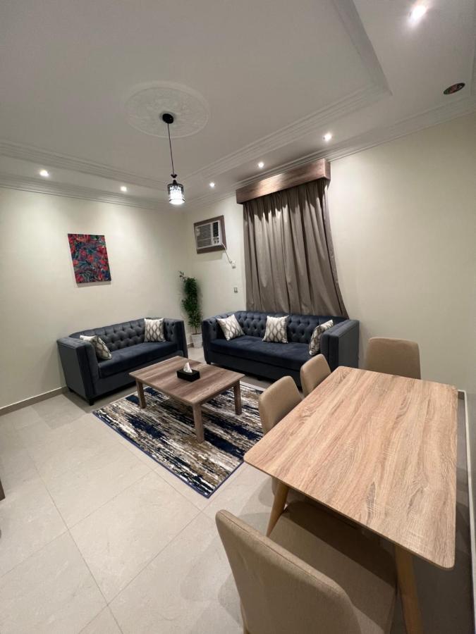 أجنحة ورد للوحدات الفندقية Khamis Mushait Exterior photo