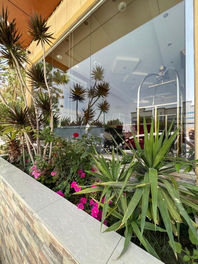 أجنحة ورد للوحدات الفندقية Khamis Mushait Exterior photo